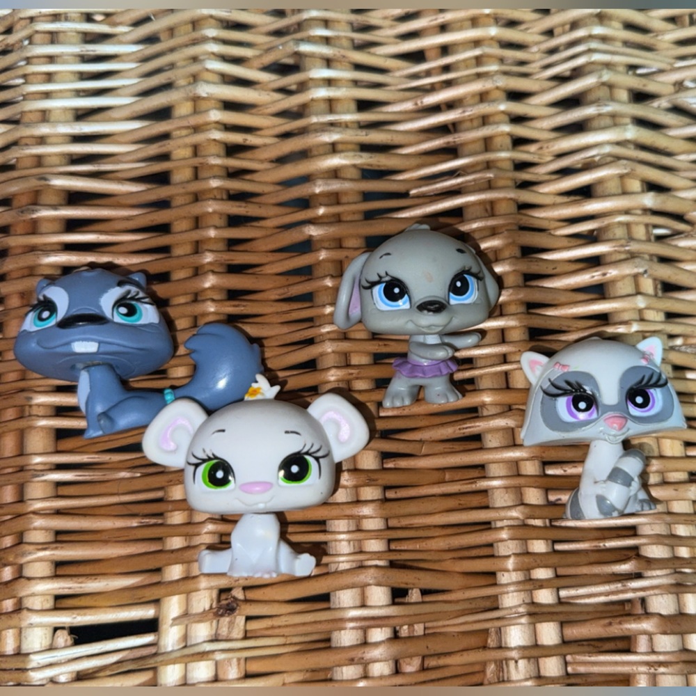 Bratz Pets-4 retired pieces